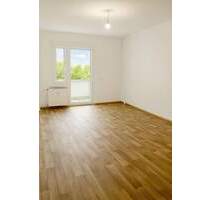 Angebot der Woche ! schöne 4-R.Wohnung ca.71,45m2 im 3.OG.mit schöner sonnigen Balkon zu vermieten. - Möckern Neu Külzau