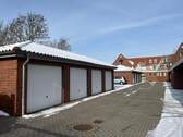 Garage + Stellplatz - 