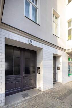 Eingang - Etagenwohnung mit 54,30 m² in Berlin zum Kaufen