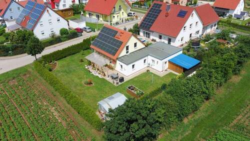 Luftbild - 5 Zimmer Einfamilienhaus zur Miete in Mitteleschenbach