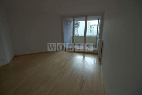 Wohnzimmer - 1 Zimmer Etagenwohnung zum Kaufen in Berlin