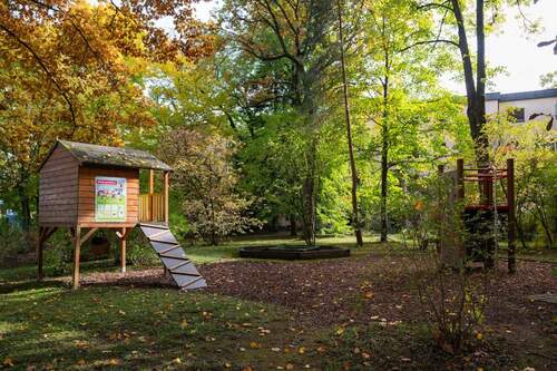Innenhof mit Spielplatz - 