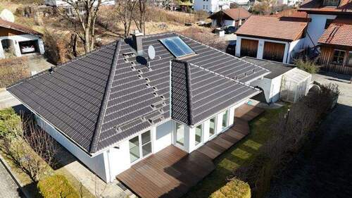 Blick zum Haus - 4 Zimmer Einfamilienhaus in Kolbermoor