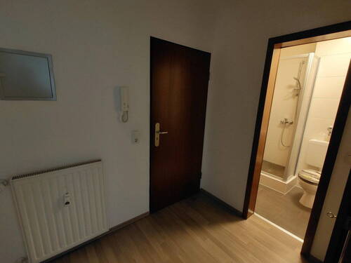Eingang und Bad - 