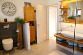 großes Badezimmer EG - 