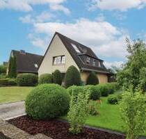 Sofort bezugsfrei & charmant: 3-Zimmer-Erdgeschosswohnung mit Terrasse, Garten und Garage - Breitenburg