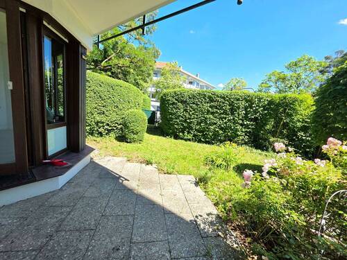 Gartenterrasse - Charmante 2-Zimmer- Wohnung - 995,00&nbsp;EUR Kaltmiete, ca.&nbsp; 60,80&nbsp;m&sup2;&nbsp;Wohnfl&auml;che