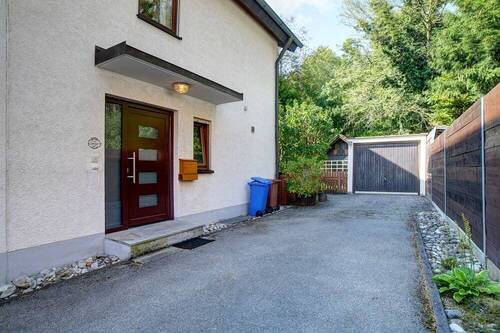 Eingang - 4 Zimmer Doppelhaushälfte in München