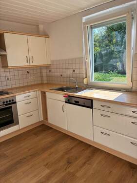 Wohnküche mit diversen Einbaugeräten - Schöne 3,5 -Zimmer Whg. mit Wohnküche - neu renoviert