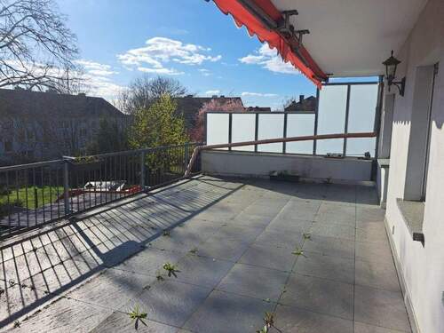 Sonnige Dachterrasse - Moderne Büroräume mit Dachterrasse in Aschaffenburg