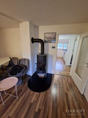 Holzofen - 3 Zimmer Etagenwohnung in Eningen unter Achalm