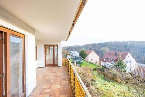 Balkon EG - Mehrfamilienhaus, Wohnhaus in Remseck am Neckar