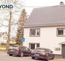Modernisiertes Einfamilienhaus mit Einliegerwohnung, Terrasse, Balkon und Garage - Mittweida