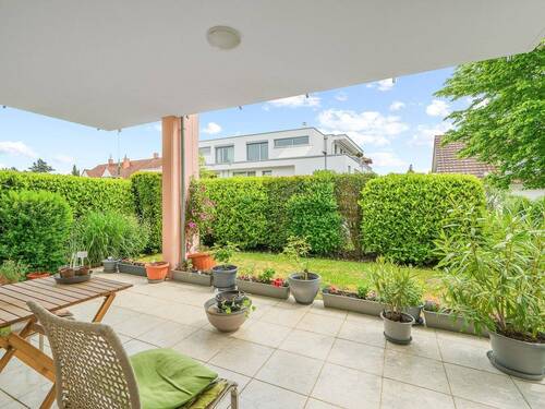 Überdachte große Südterrasse - 3 Zimmer Etagenwohnung zum Kaufen in Überlingen