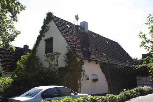 Außenansicht (Straße) - 4 Zimmer Einfamilienhaus zum Kaufen in Ahrensburg
