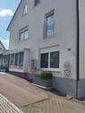 Vorderansicht Wohngebäude - Mehrfamilienhaus mit 3 Wohnungen u. großer Gewerbefläche
