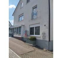 Mehrfamilienhaus mit 3 Wohnungen u. großer Gewerbefläche - Gosheim