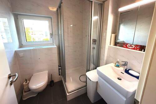 Tageslichtbad mit Dusche - 