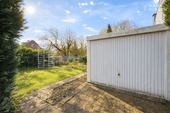 Grundstück vorne mit Bestandsgarage - Grundstück in Köln