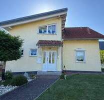 Charmantes Einfamilienhaus mit Galerie und liebevoll angelegtem Garten - Immenhausen Holzhausen