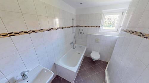 Bad Vergleichswohnung - 3 Zimmer Etagenwohnung zur Miete in Chemnitz