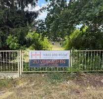 Großzügiges Baugrundstück mit Möglichkeit zur Bebauung mit zwei Einfamilienhäusern - Berlin Bohnsdorf