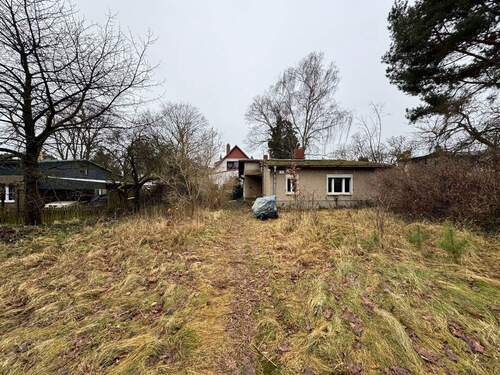 Grundstück mit Abrisshaus - Grundstück zum Kaufen in Berlin