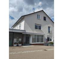 2,5-Zimmer Wohnung mit großer Lager- bzw. Gewerbefläche - Gosheim