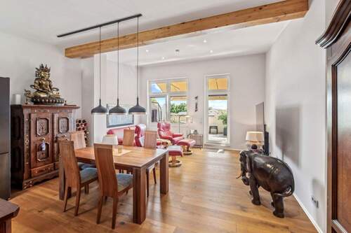 Wohnbereich mit Zugang zur Terrasse - Etagenwohnung mit 82,00 m² in Velten zum Kaufen