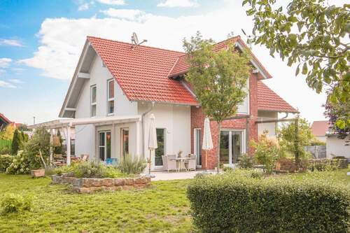 Aussenansicht - 5 Zimmer Einfamilienhaus in Pettstadt