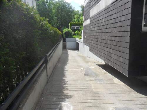 a)Tiefgarage Zufahrt.JPG - 