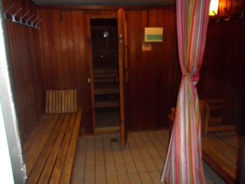 Sauna-1.JPG - 