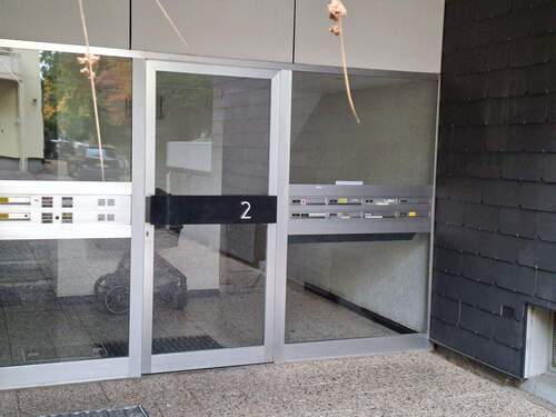 02-Hauseingang.jpg - 3 Zimmer Etagenwohnung zum Kaufen in Gelsenkirchen