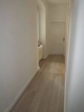 Bild 2 - 5 Zimmer Etagenwohnung in Kitzingen