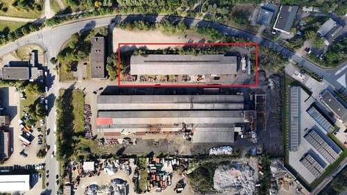 Vogelperspektive kleine Halle - * Hallenfläche im Lüneburger Hafen *