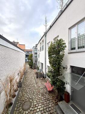 ruhiger Ausblick in den Innenhof - 