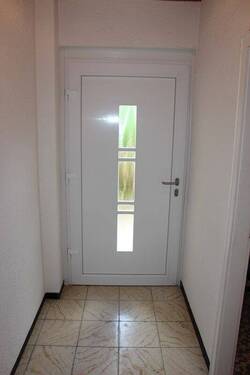 separater Eingang UG.JPG - 