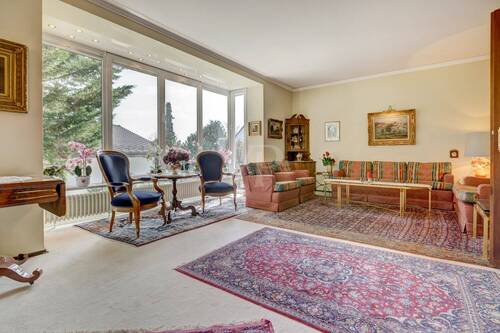 Wohnzimmer - 1 Zimmer Einfamilienhaus zum Kaufen in Bad Soden am Taunus