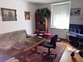 Wohnzimmer - 3 Zimmer Etagenwohnung zum Kaufen in Nürnberg
