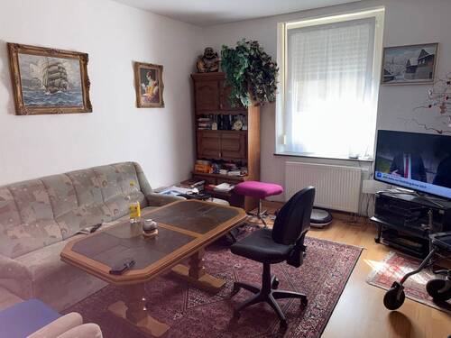 Wohnzimmer - 3 Zimmer Etagenwohnung zum Kaufen in Nürnberg