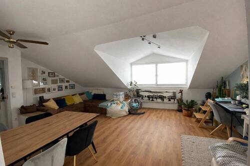 Wohn- und Esszimmer - Bild 3.jpeg - 