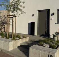 Besonderes Einfamilienhaus mit Blick auf die Weinreben - Weinolsheim