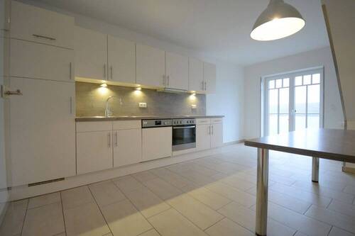 Wohnung 6 - Küche - Etagenwohnung mit 100,00 m&sup2; in Heide zur Miete