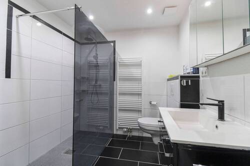 Badezimmer 1. OG - 