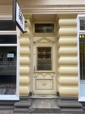 Eingangstür Wohnungen Front - 