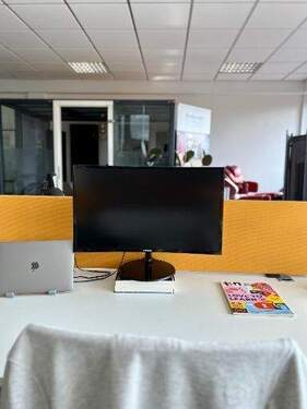 FixDesk 1 - Zentraler FlexDesk in Hennef - ab sofort verfügbar 1 Monat Laufzeit Netzwerken