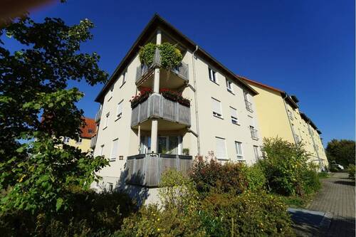 Ansicht - sehr moderne 2-Raum Wohnung mit Balkon, Stellplatz und EBK sofort frei