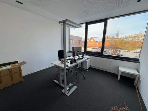 WhatsApp Image 2026-02-20 at 09.48.55 - Büro mit 140,00 m&sup2; in Lüneburg zur Miete