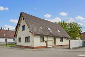 Außenansicht - Sanierungsbedürftiges Wohnhaus mit Doppelgarage & zusätzlicher Nutzfläche in Stutensee-FR