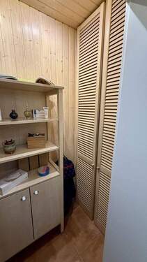 Vorratsschrank im Flur - 